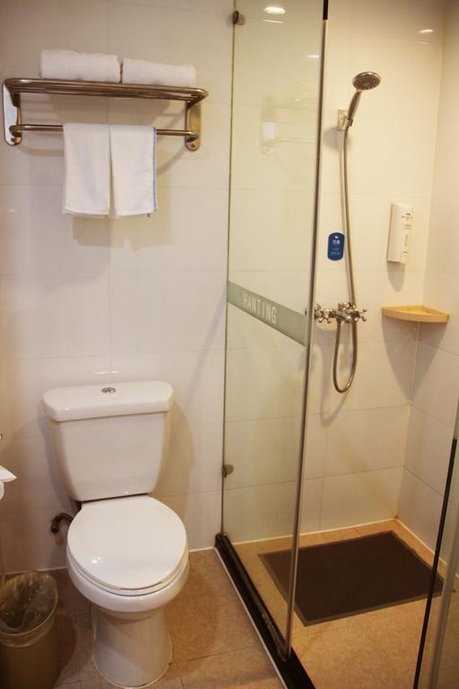 Greentree Inn Shanghai Dongming Road Subway Station Express Hotel Esterno foto