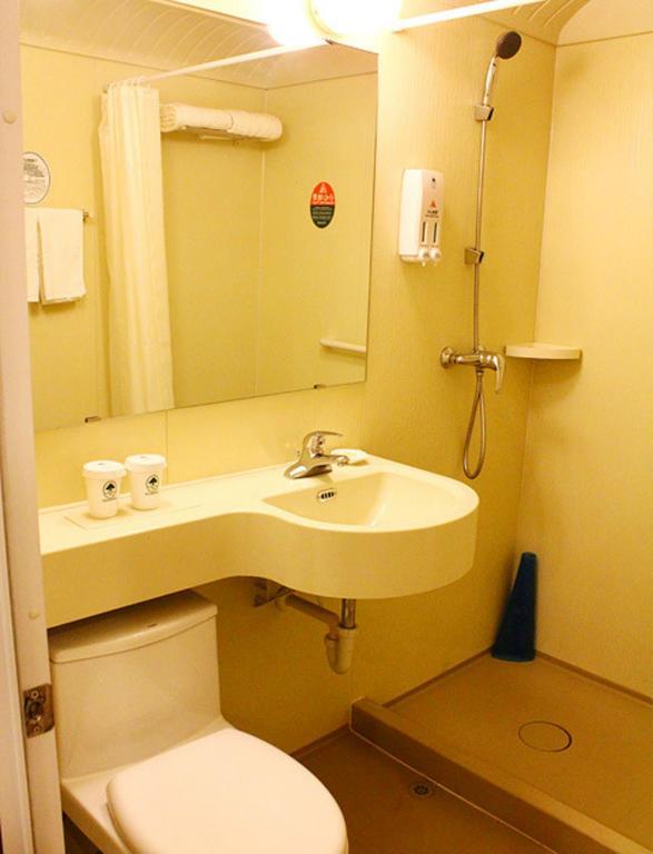 Greentree Inn Shanghai Dongming Road Subway Station Express Hotel Esterno foto