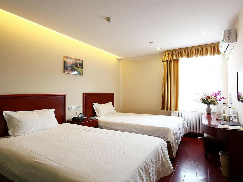 Greentree Inn Shanghai Dongming Road Subway Station Express Hotel Esterno foto