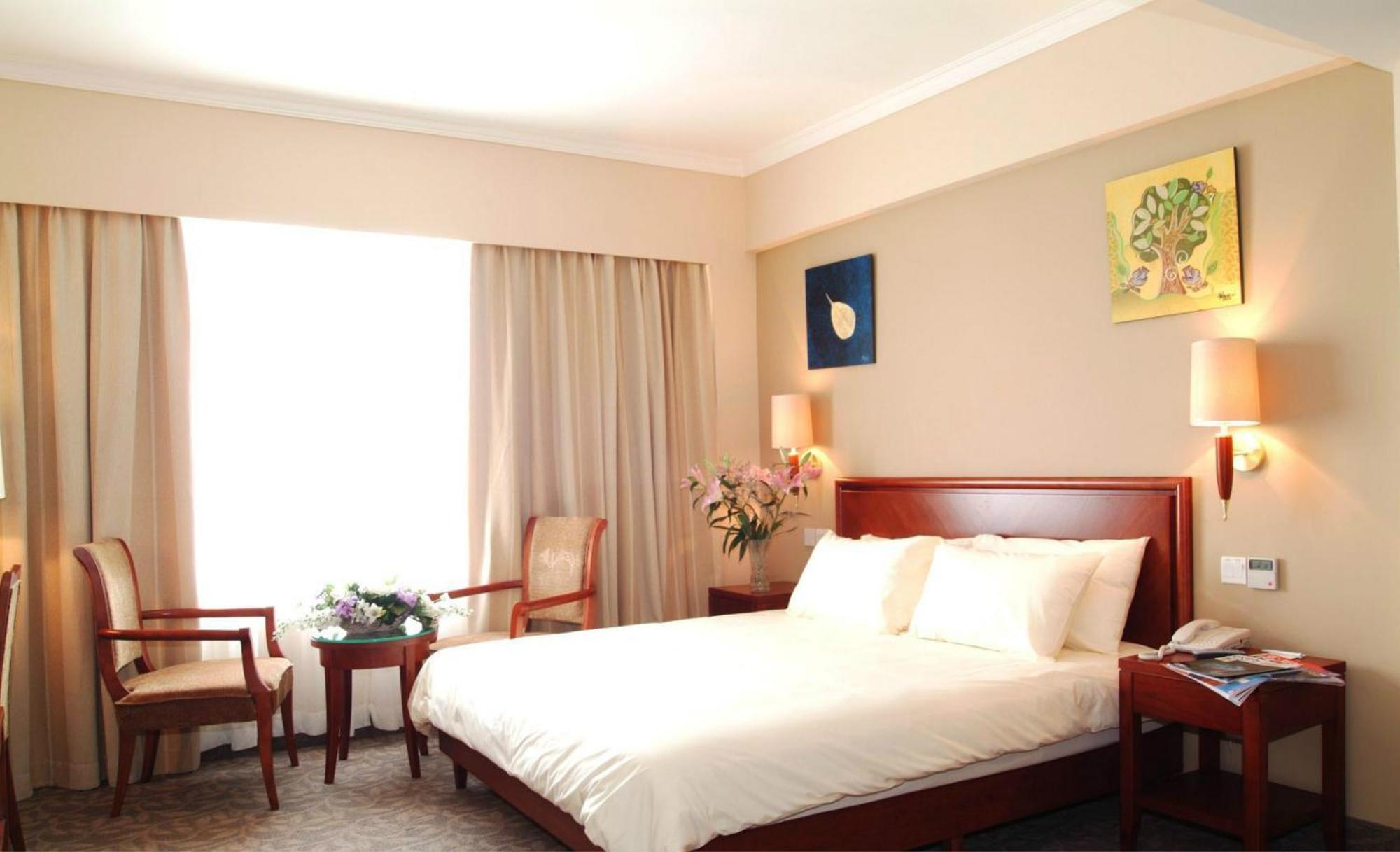 Greentree Inn Shanghai Dongming Road Subway Station Express Hotel Esterno foto