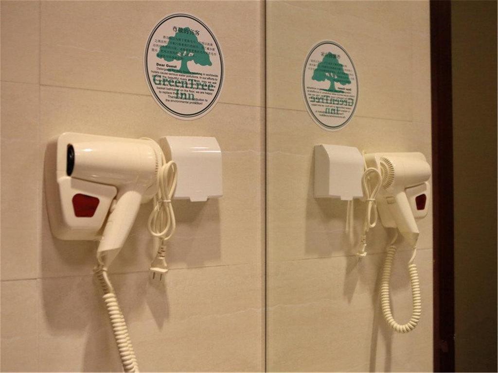 Greentree Inn Shanghai Dongming Road Subway Station Express Hotel Esterno foto